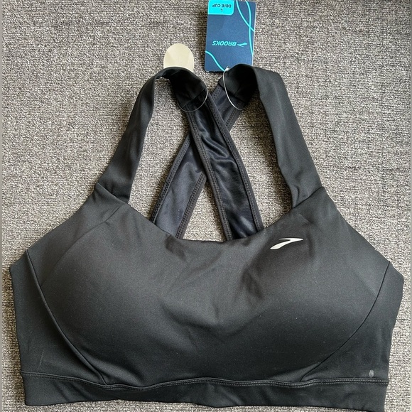 Brooks Other - NWT Brooks “Uphold Crossback” sport bra. Black. Size Large DD/E cup.